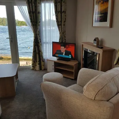 Dees Hot Tub Breaks At Tattershall Lakes Jet Ski 4 Exterior photo