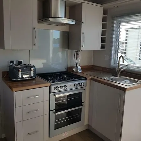 Dees Hot Tub Breaks At Tattershall Lakes Jet Ski 4 Exterior photo