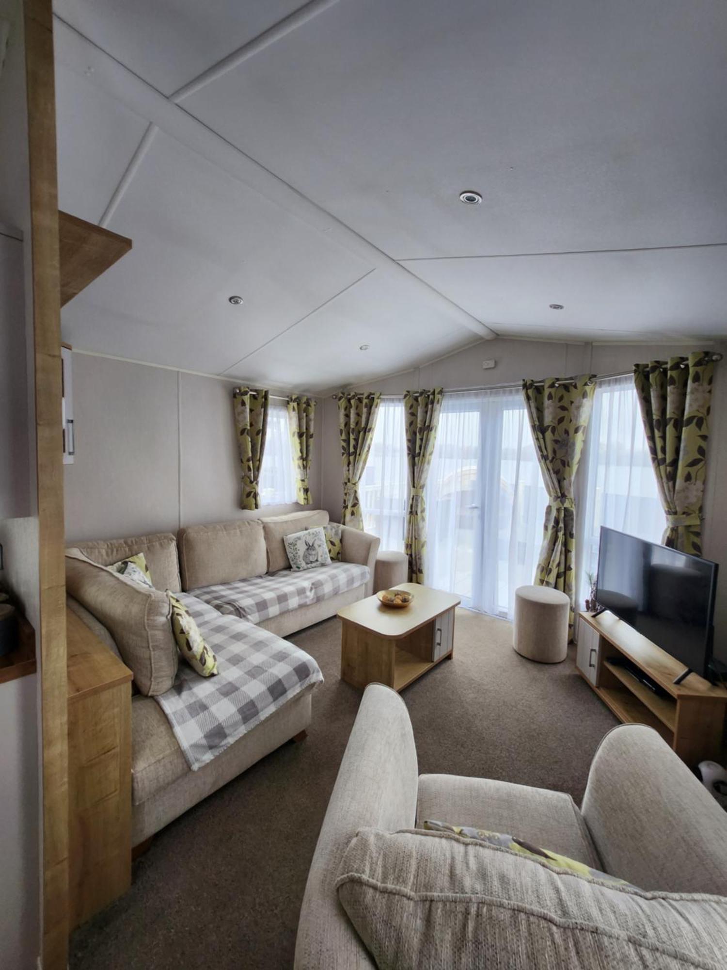 Holiday home Dees Hot Tub Breaks At Lakes Jet 4 Tattershall